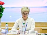 Н. Л. Чернявская, член постоянного комитета Секции публичных библиотек, ведет заседание